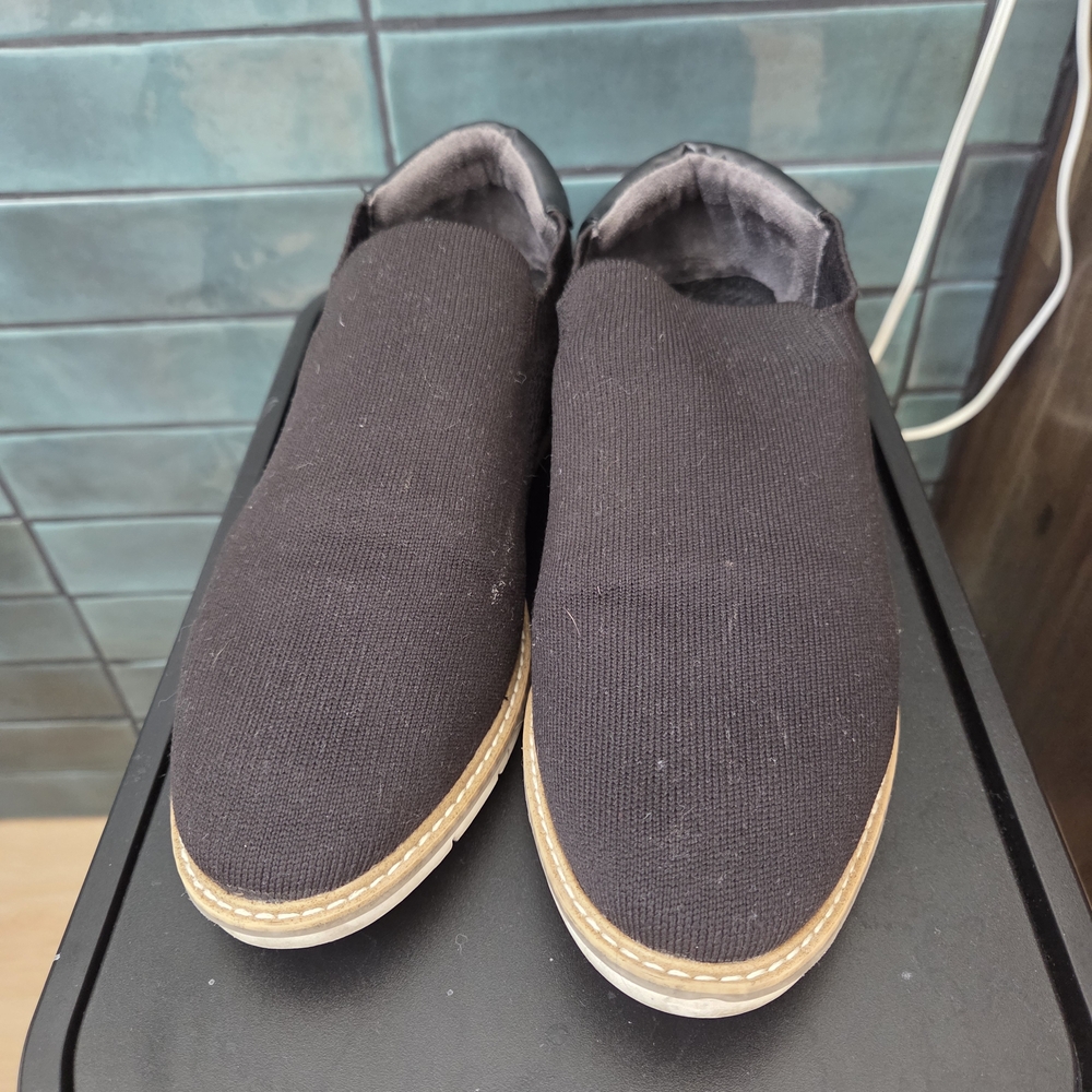 Me Too Black Slip On Shoes Sz 11 M